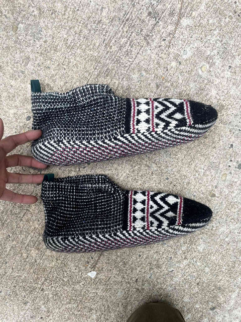 Bombas Cozy Knit Slippers, Size L
