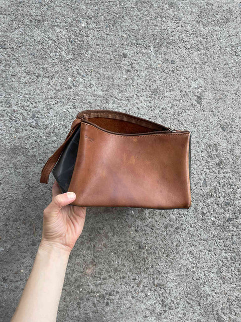 BraveSoles Classic Brown Leather Clutch