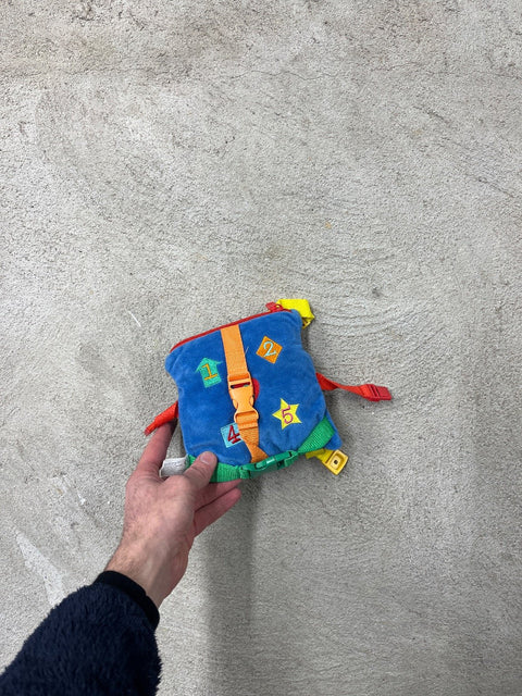 Buckle Toy Boomer Square