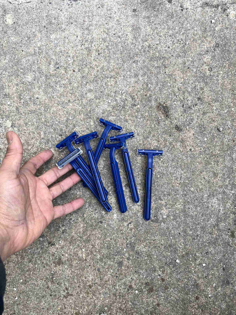 Bunch of Gilette Blue Safety Razors