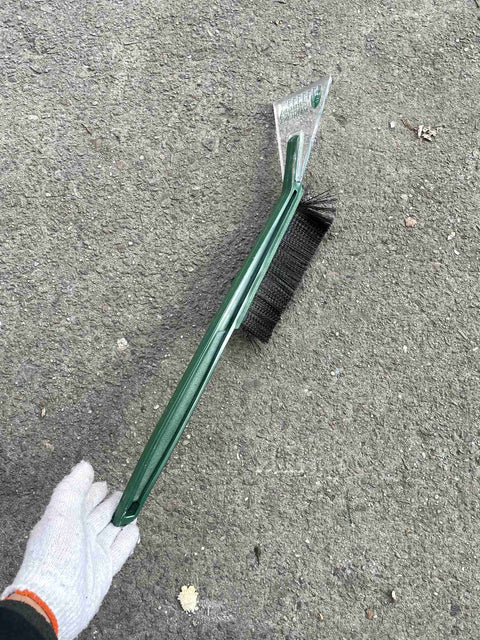 Car Brush with Scraper 2