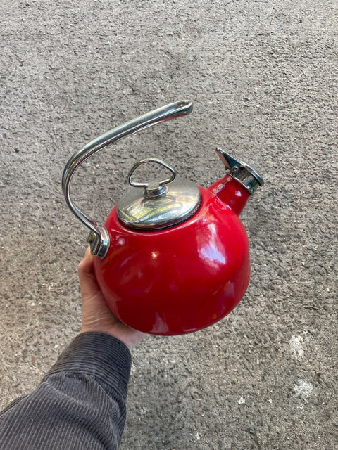 Chantal Enamel-On-Steel Tea Kettle