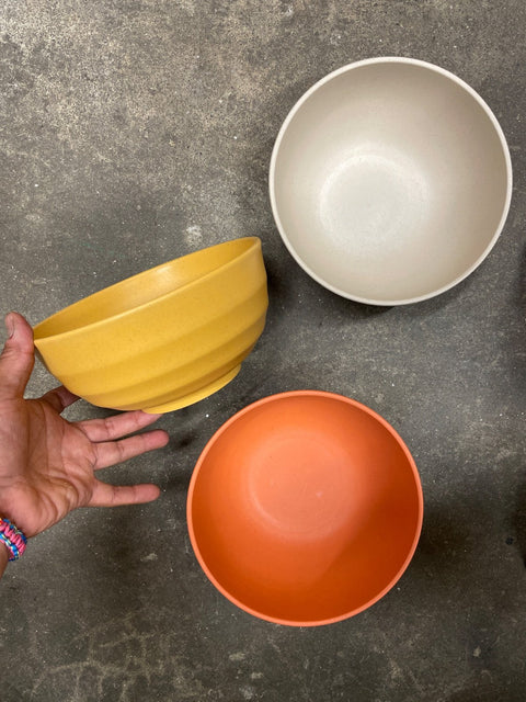 Colorful Retro Bowl Set