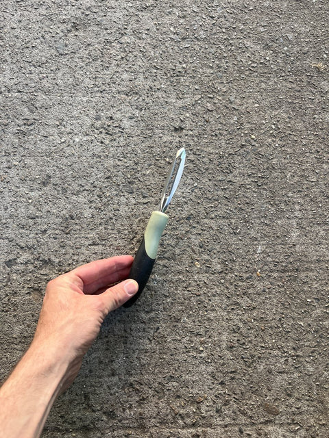 Comfortable Vegetable Peeler