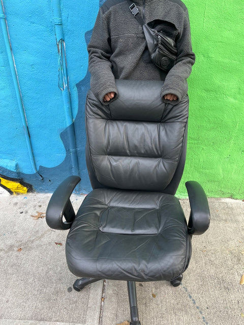 Comfy Black Office Chair