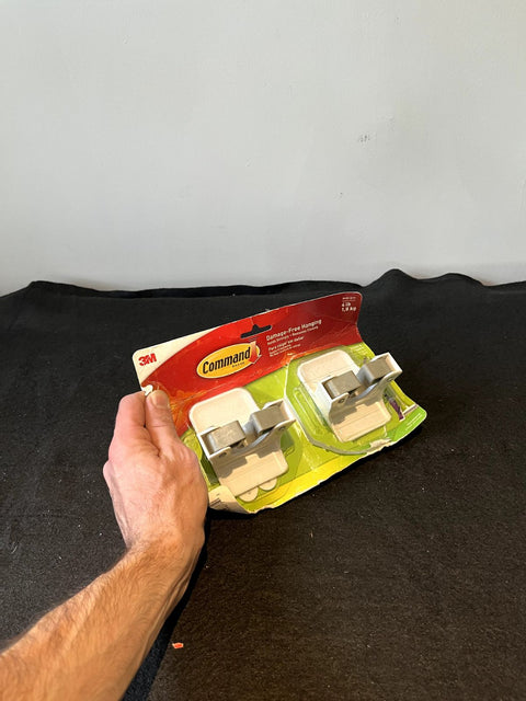 Command Broom Wall Hanging Grippers