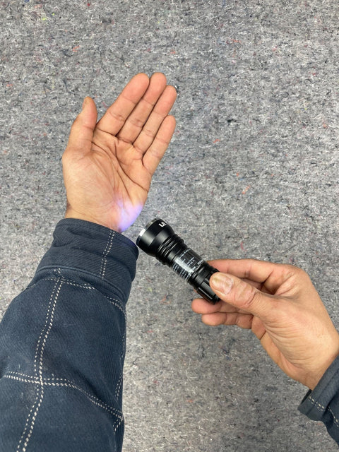 Compact Blue Light Flashlight