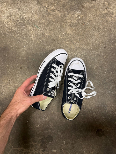 Converse Low Top Shoes, Size US 8.5W or EU 39.5