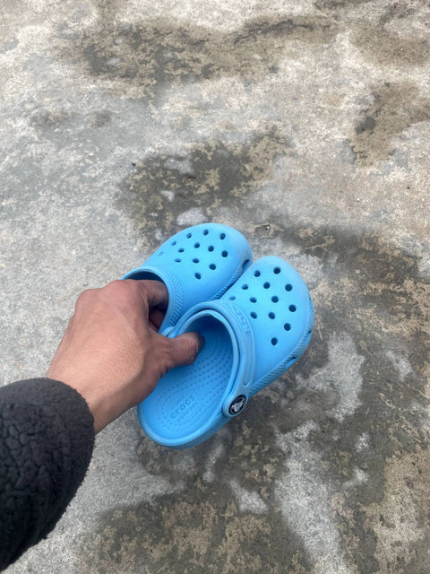 Crocs in Blue, Sz C 9