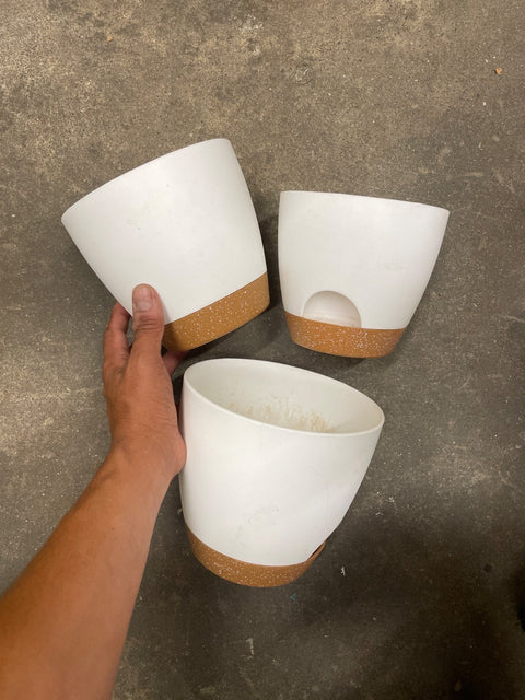 Cute White Flower Pots with Drainage