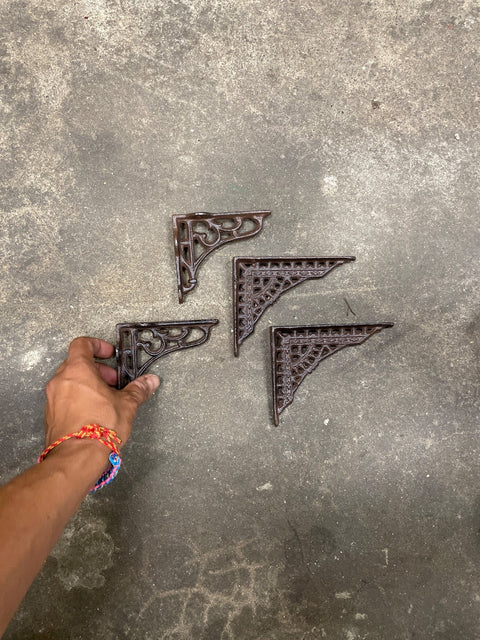 Decorative Shelf Bracket Lot