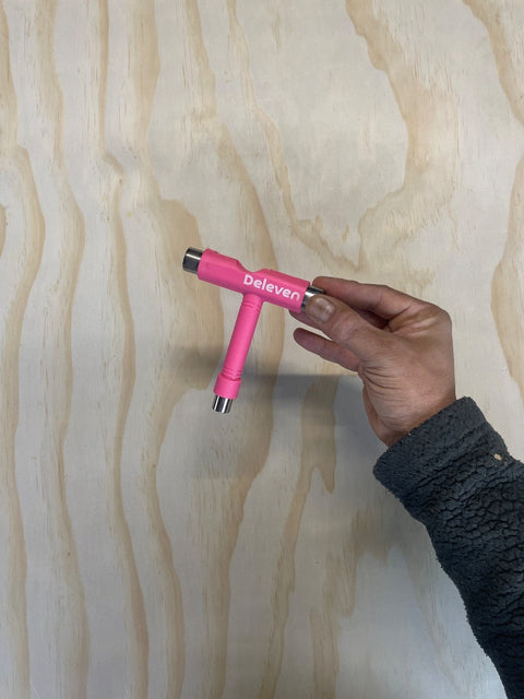 Deleven Skateboard Tool