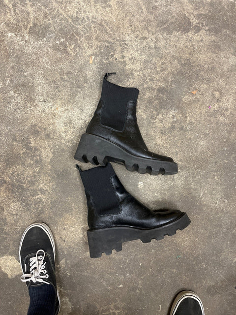 Dolce Vita Black Chunky Heel Chelsea Boots, Size US 9W