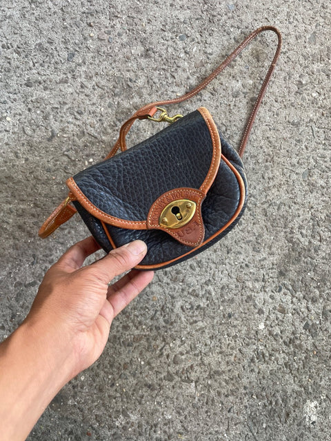 Pretty Dooney & Bourke Crossbody Purse