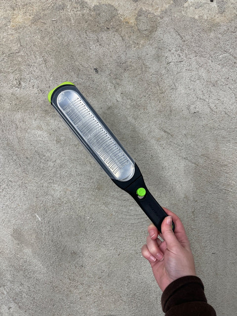 Dreamfarm Flat Grater