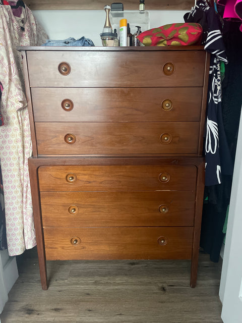 Vintage Drexel Dresser, 19x34x50”