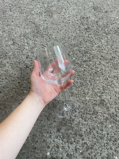 Elegant Full-Bodied Red Wine Glass