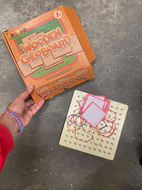 Esing Wooden Geoboard