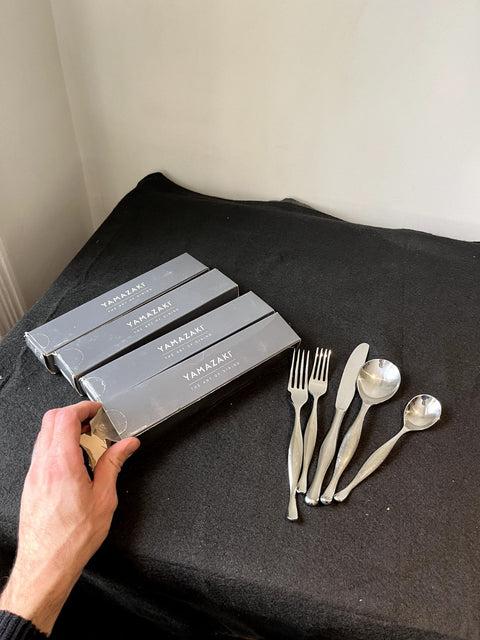 Super Fancy & Like New Eva Zeisel Flatware Set, 25 Pieces