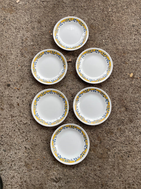 Floral Pattern Bread Plates Set