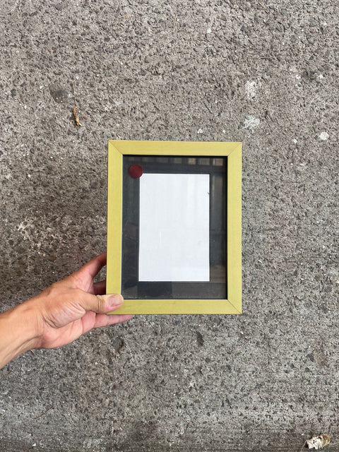 Frame, Medium-sized