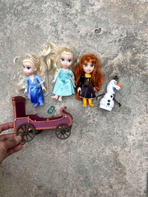 Frozen Doll Set