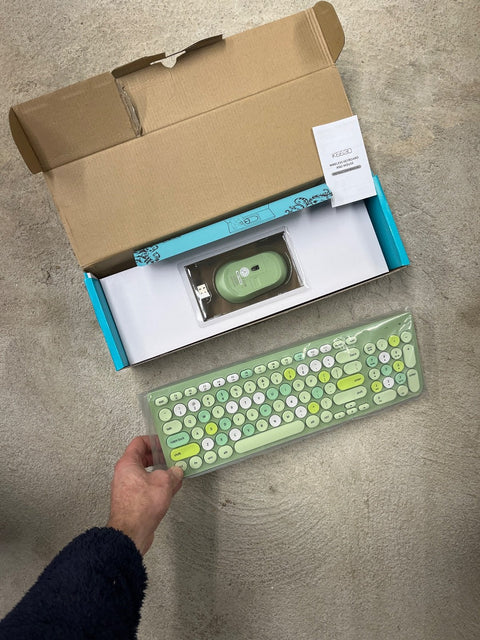 Fun Wireless Keyboard & Mouse (KE630)