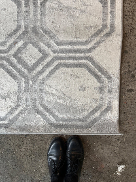 Geometric Patterned Area Rug, 6ft7inx9ft