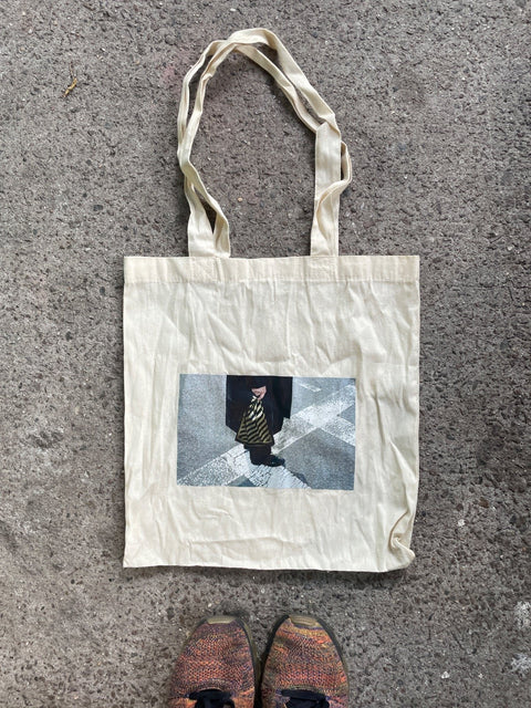 Graphic of a Bag Holder on a Bag
