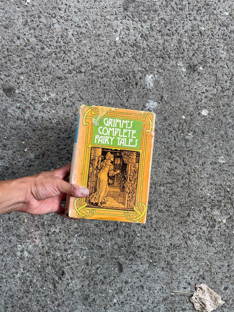 Grimm's Complete Fairy Tales
