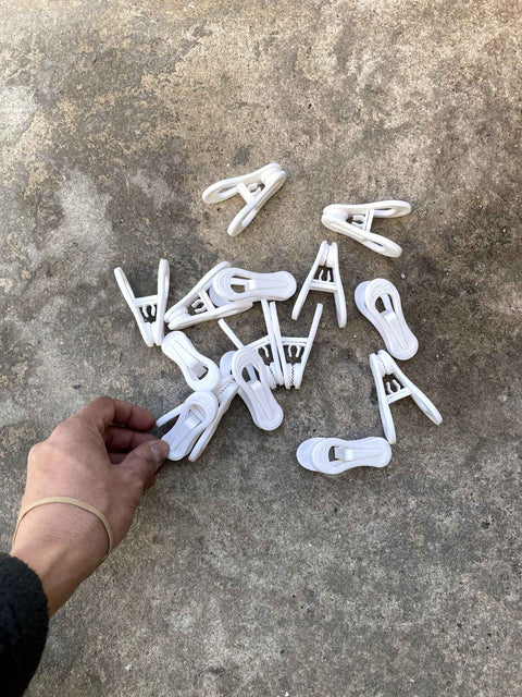 Handy White Clips