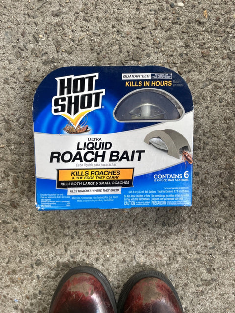 Hot Shot Roach Bait