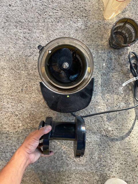 Hurom Slow Juicer
