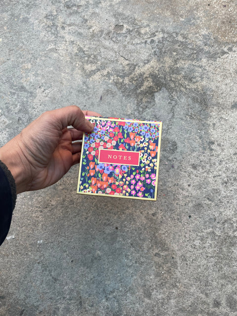 Nice Notes Box with Notes