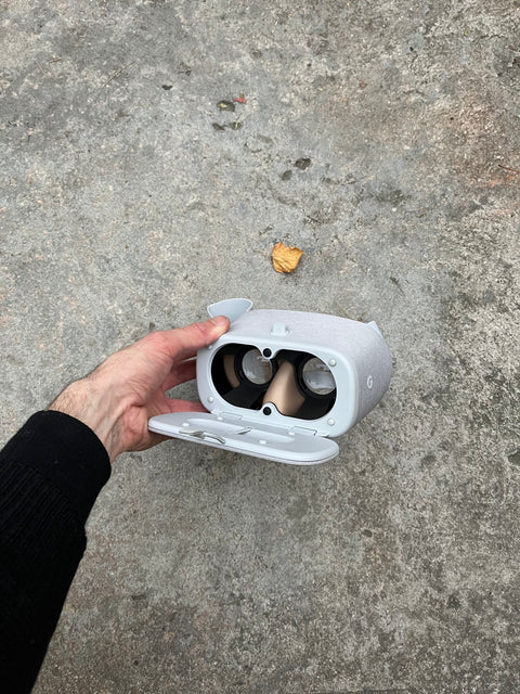 Google Daydream VR Headset