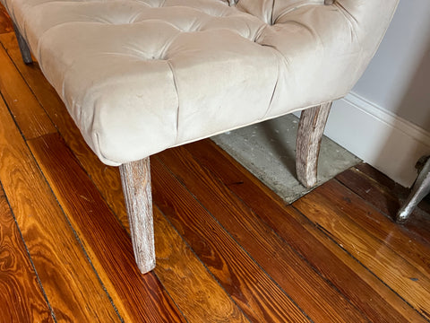 Beige Tufted Velvet Settee, L47"