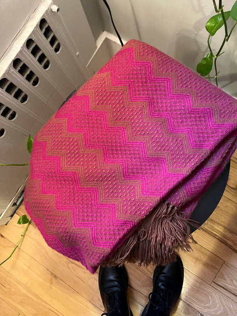 Cozy Pink Fringed Throw Blanket, 50x70"