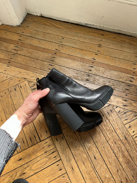 Steve Madden Black Ankle Heel Boots, Size US 8.5W or EU 39