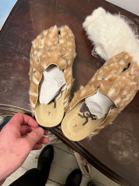 Brand New BAMBI TABIS Fawn Clogs With The Fawn Socks Too!, Size US 7 M or 9 W or EU 40