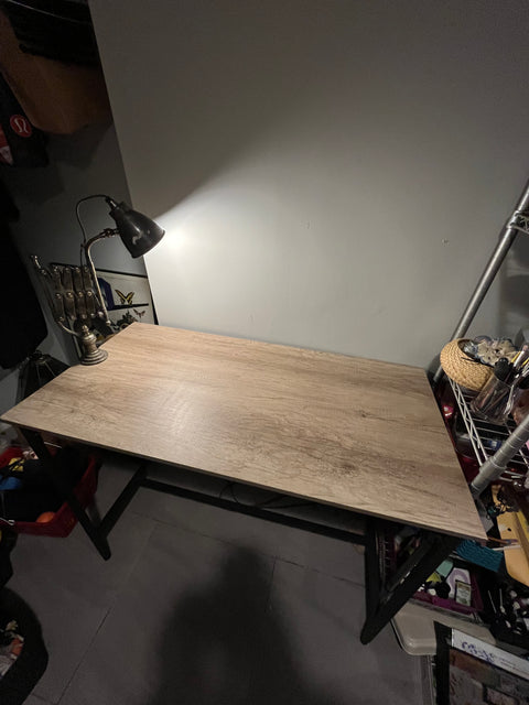 Modern Light Wood Standing Desk or Table, W47xD23xH36"