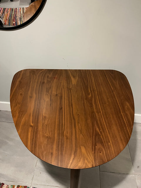 Modern Wooden Triangular Accent Table (Couple Light Stains On Top), W32xH32"
