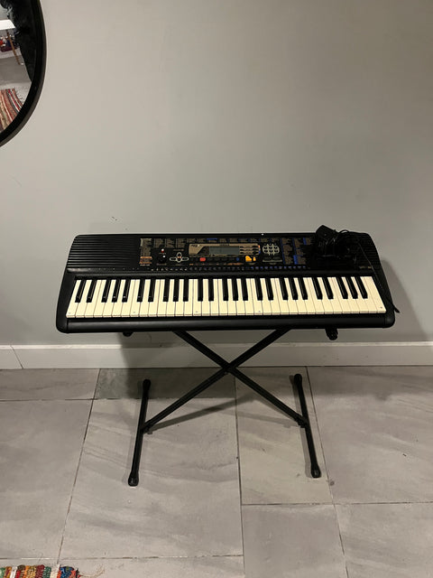 Yamaha PSR-195 Keyboard With Stand