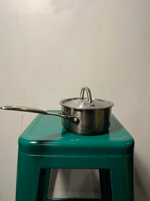 Small cooking pot