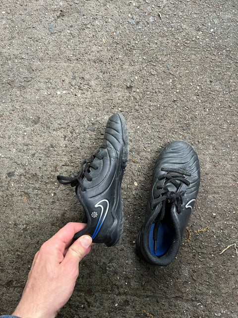Nike Kids Soccer Cleats Size 1Y