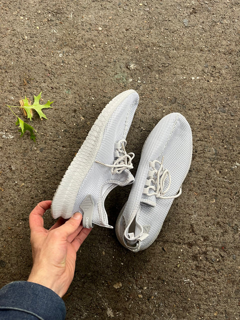 Very Lightweight Sneakers Size EU 45