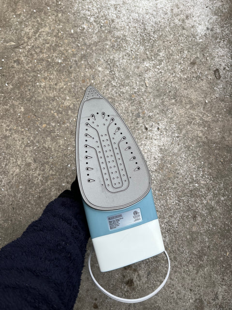 Black & Decker Steam Iron In Excellent Condition