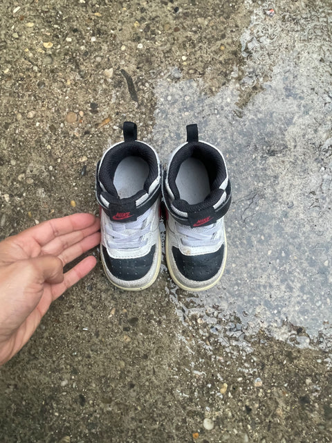 Nike Court Borough, Sz 7c 23eu
