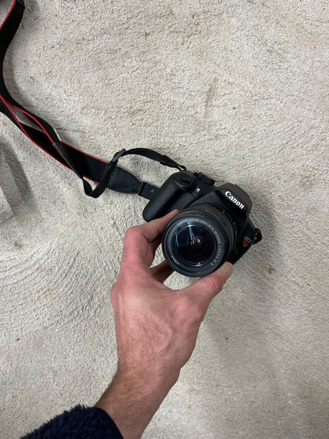Canon EOS Rebel XS Digital SLR Camera Kit, Works!