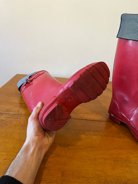 Hunter Red Rain Boots & Removable Liners, Size US 5M or 6W or EU 37