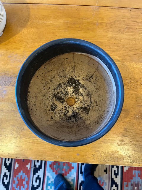 Matte Black Modern Flowerpot, 7"